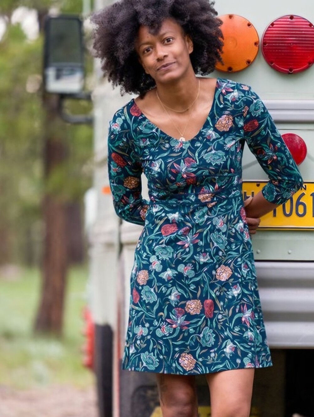 Title Nine Women's Dream Happy Days Floral Print Knit Dress Zip Pockets Size XS.